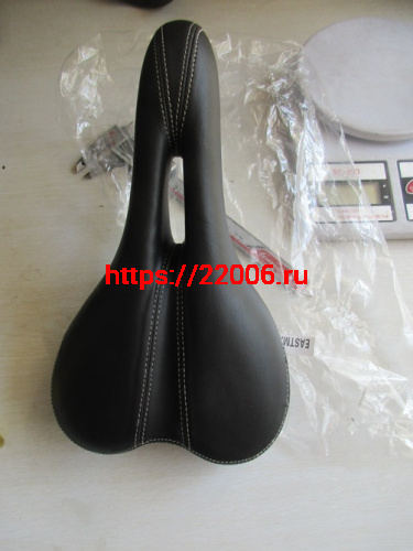 Сиденье вело 272х150мм, с вентиляцией, вес-430г (EPSD-26) Сиденье вело 272х150мм, с вентиляцией, вес-430г (EPSD-26)